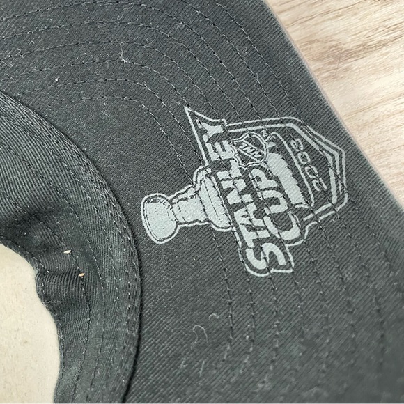 Exclusive Rare HTF Reebok Hat Conference Champions 2008 Stanley Cup NWT Gray - Picture 8 of 8